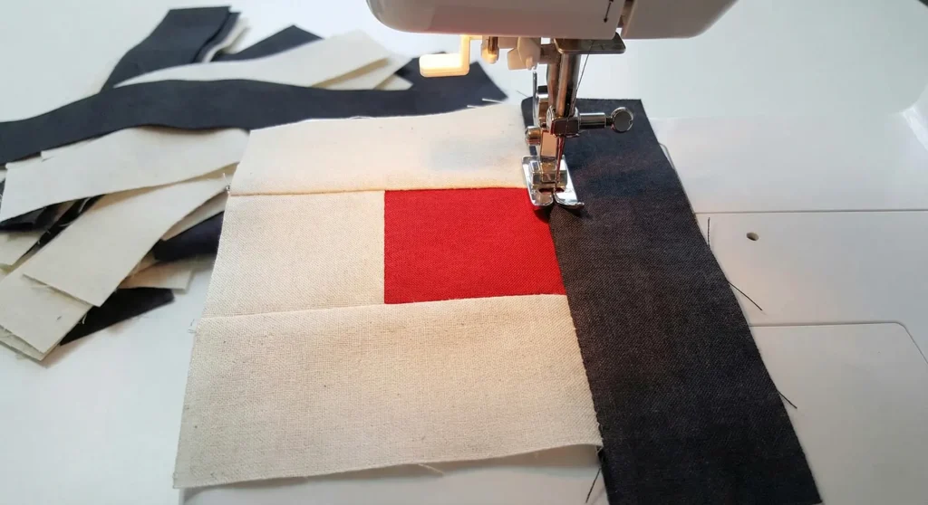 Modern Log Cabin Quilt Block Tote Pattern