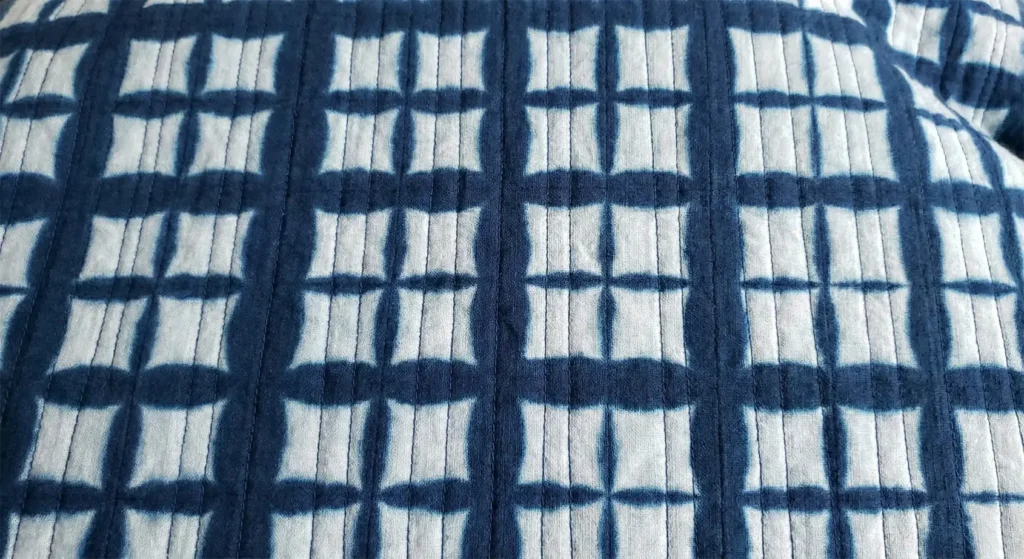 Deep Indigo Dyed Quilt Throws for Cozy Sofas