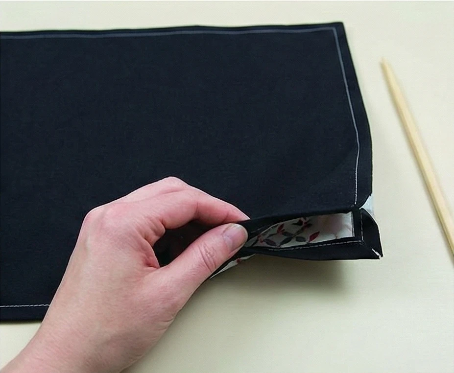 Easy DIY Quilted Coasters and Placemats for a Coordinated Set