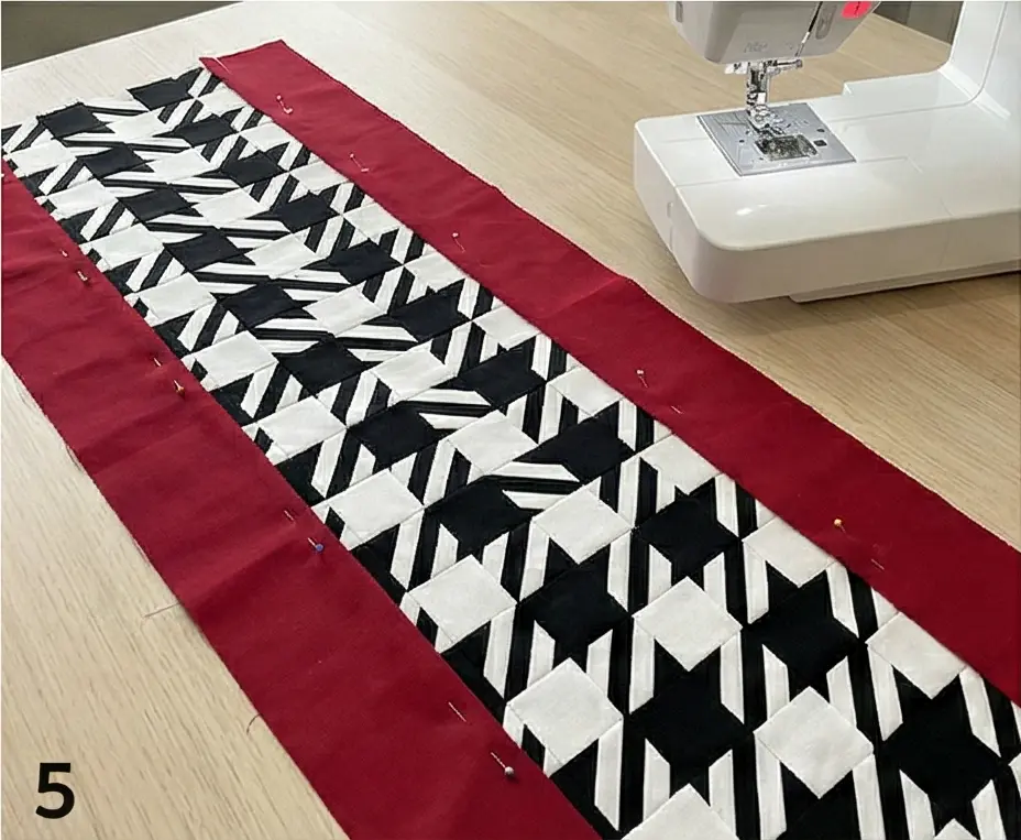 Houndstooth Inspired Quilt for Cozy Table Runners