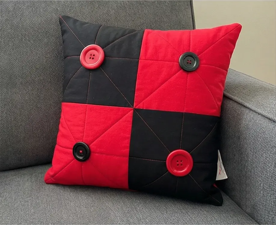 Pinwheel Quilt Ideas in Red, Black, and White for Sofa Pillow