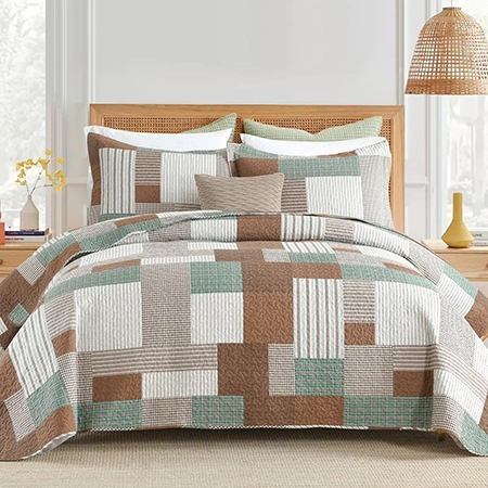 Farmhouse Patchwork Quilt, Plaid Reversible Lightweight Rustic Bedspread